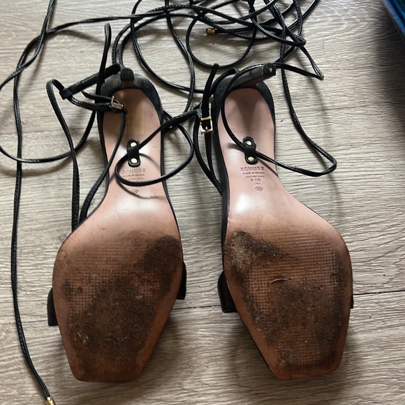 Schultz heels - Picture 3 of 4